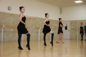 「拉丁舞学习」〃拉丁舞可以考哪些大学