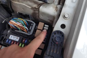 「汽车点烟器」〃汽车点烟器不通电怎么维修