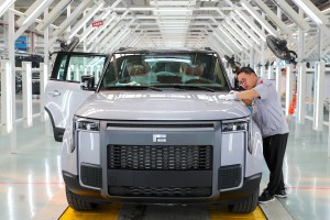 青岛开发区汽车4s店.山东德州新能源电动汽车厂家