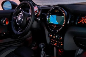 关于胡锡进评宝马MINI冰淇淋事件的信息