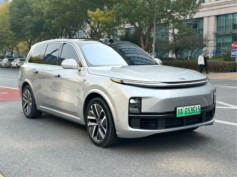 理想L9汽车2025款最新款费用图片-理想l6pro汽车报价及图片-第2张图片