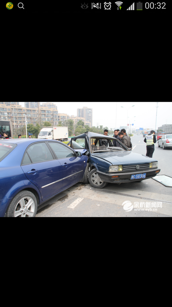 【南京宝马撞马自达/南京宝马撞马自达死亡女子微博】-第2张图片