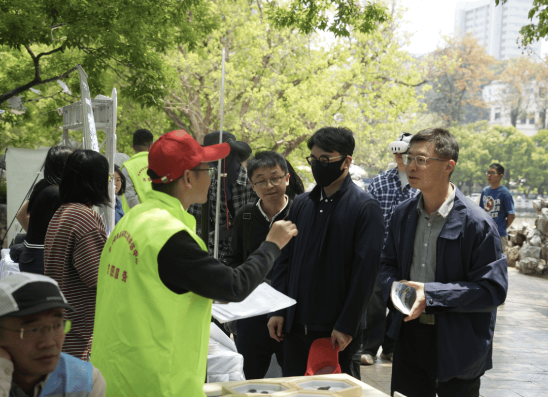 “学习雷锋活动	” 学雷锋 活动？-第2张图片